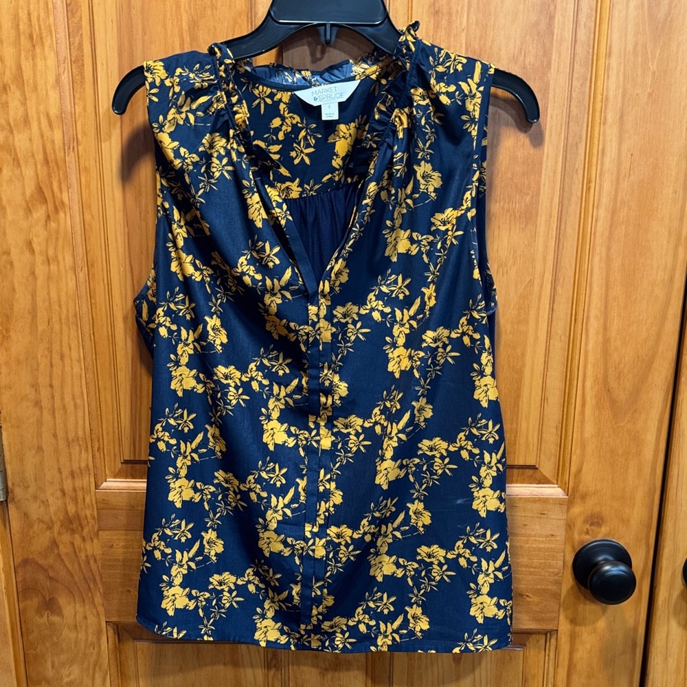 Market & Spruce Midnight Blue and Mustard Floral Top
